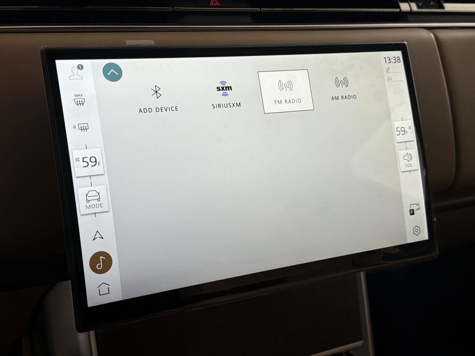 New 2026 Land Rover Range Rover SE image 15