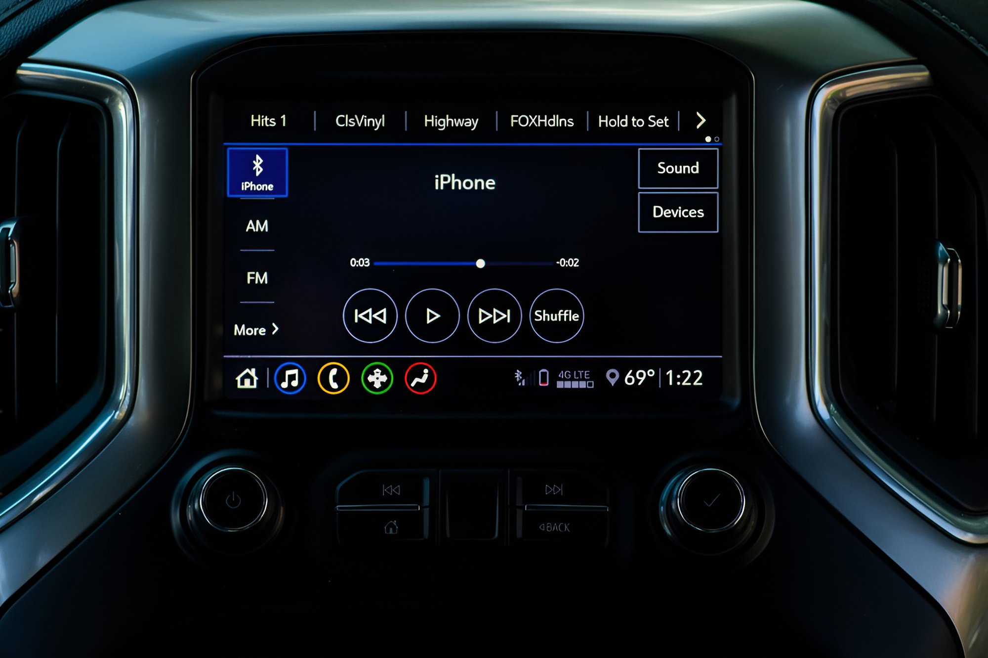 Used 2020 Chevrolet Silverado 1500 LT w/ All-Star Edition image 17