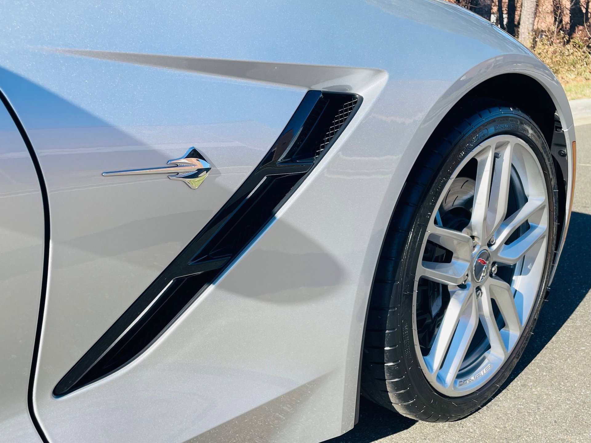 Used 2015 Chevrolet Corvette Stingray Convertible w/ 2LT Preferred Equipment Group image 5