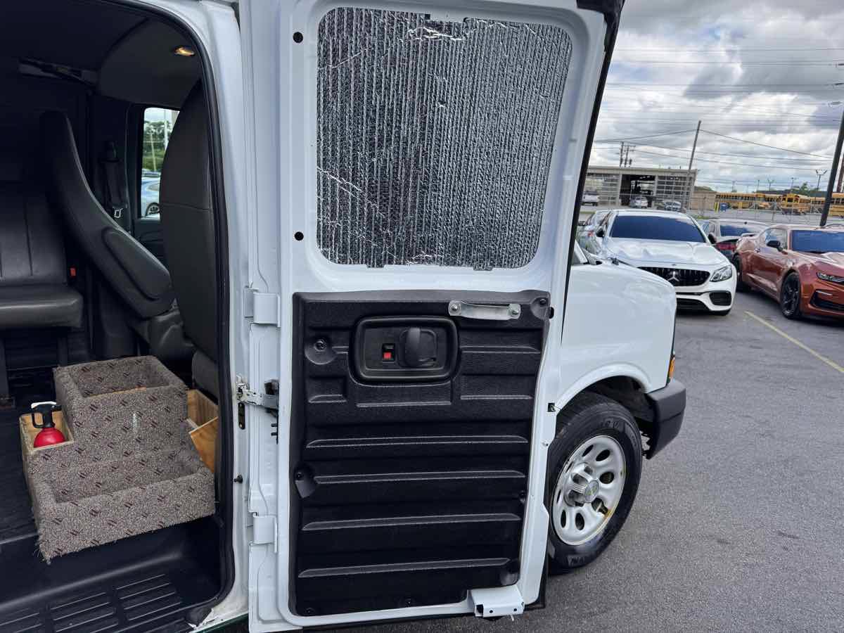 Used 2014 Chevrolet Express 1500 RWD image 27