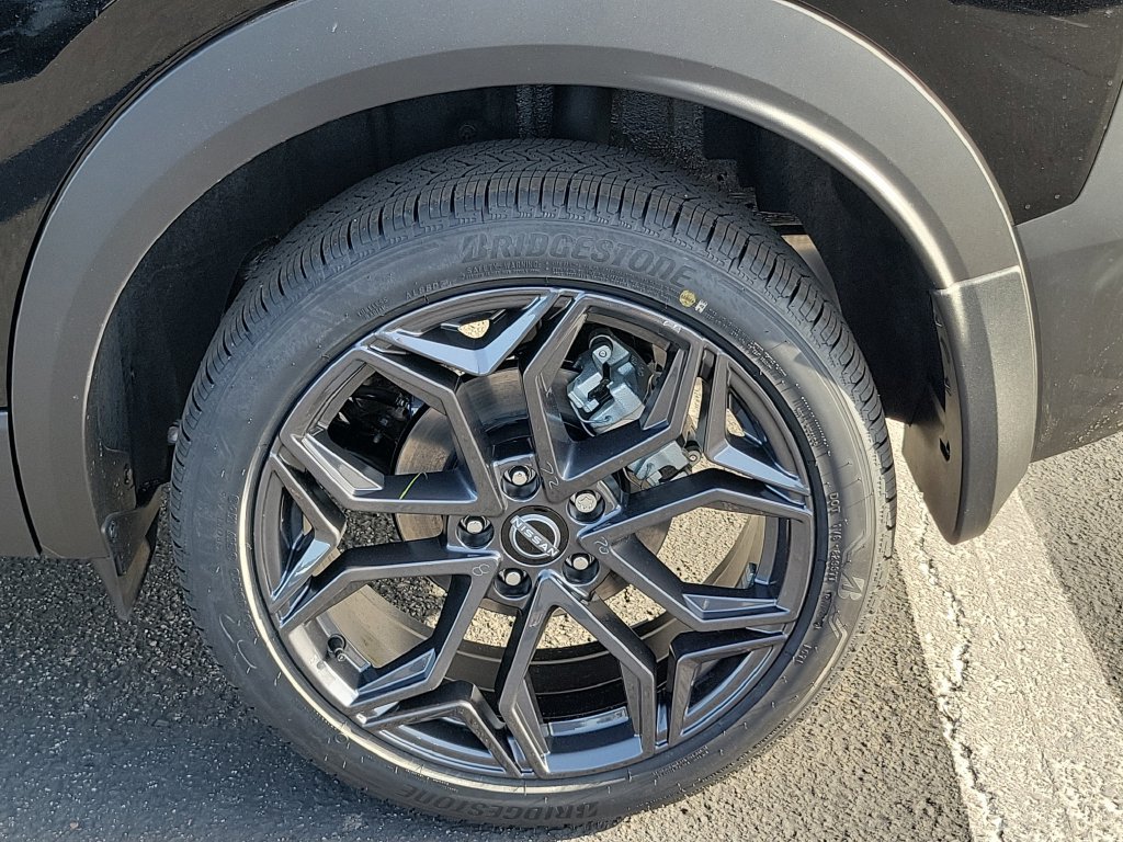 New 2026 Nissan Kicks SR FWD image 4