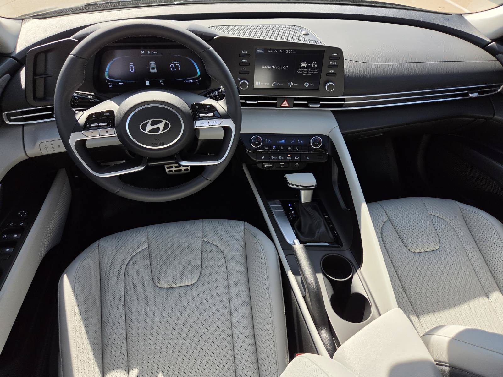 New 2026 Hyundai Elantra SEL Sport FWD image 12