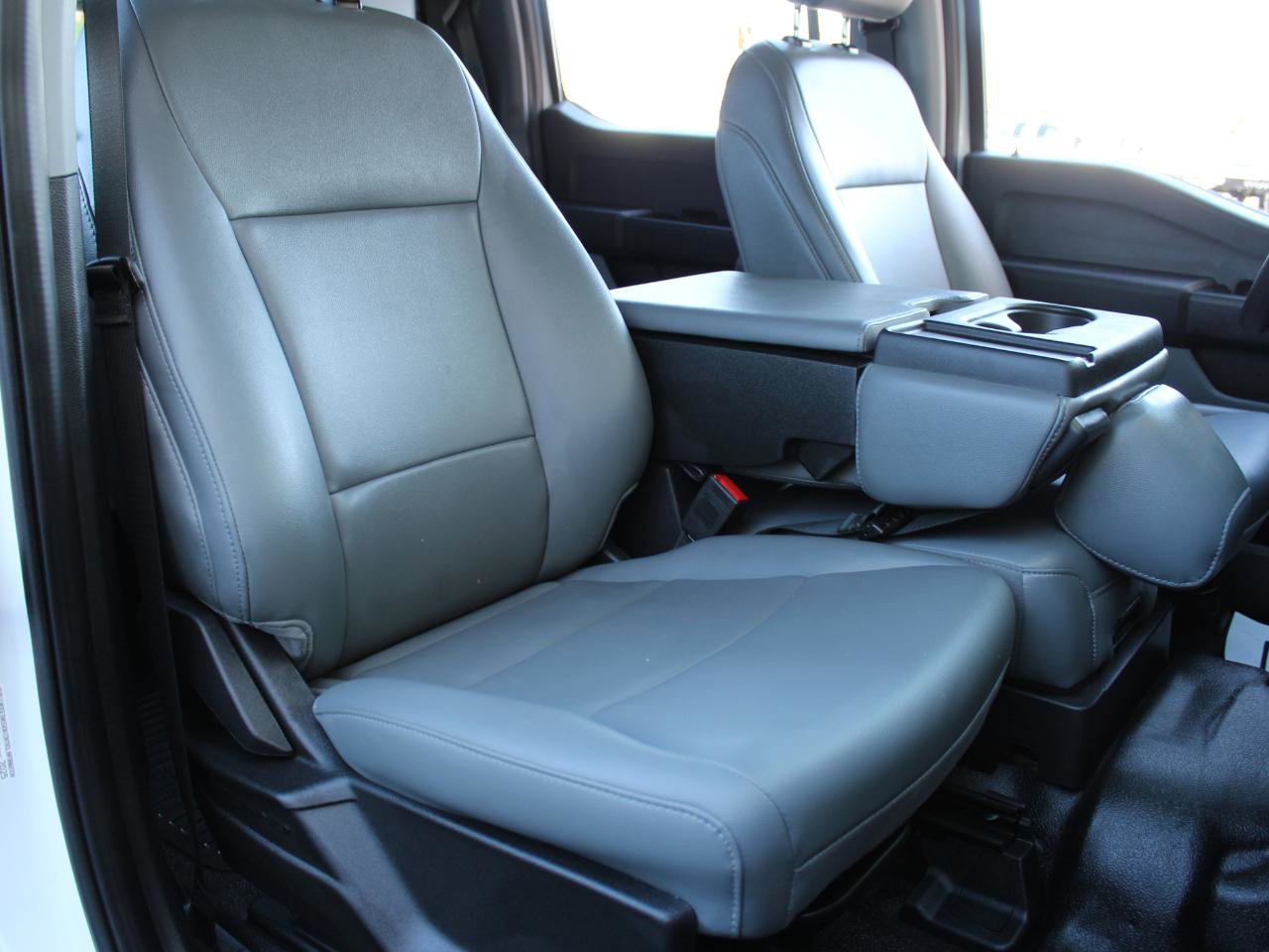 Used 2025 Ford F350 XL w/ XL Chrome Package image 36