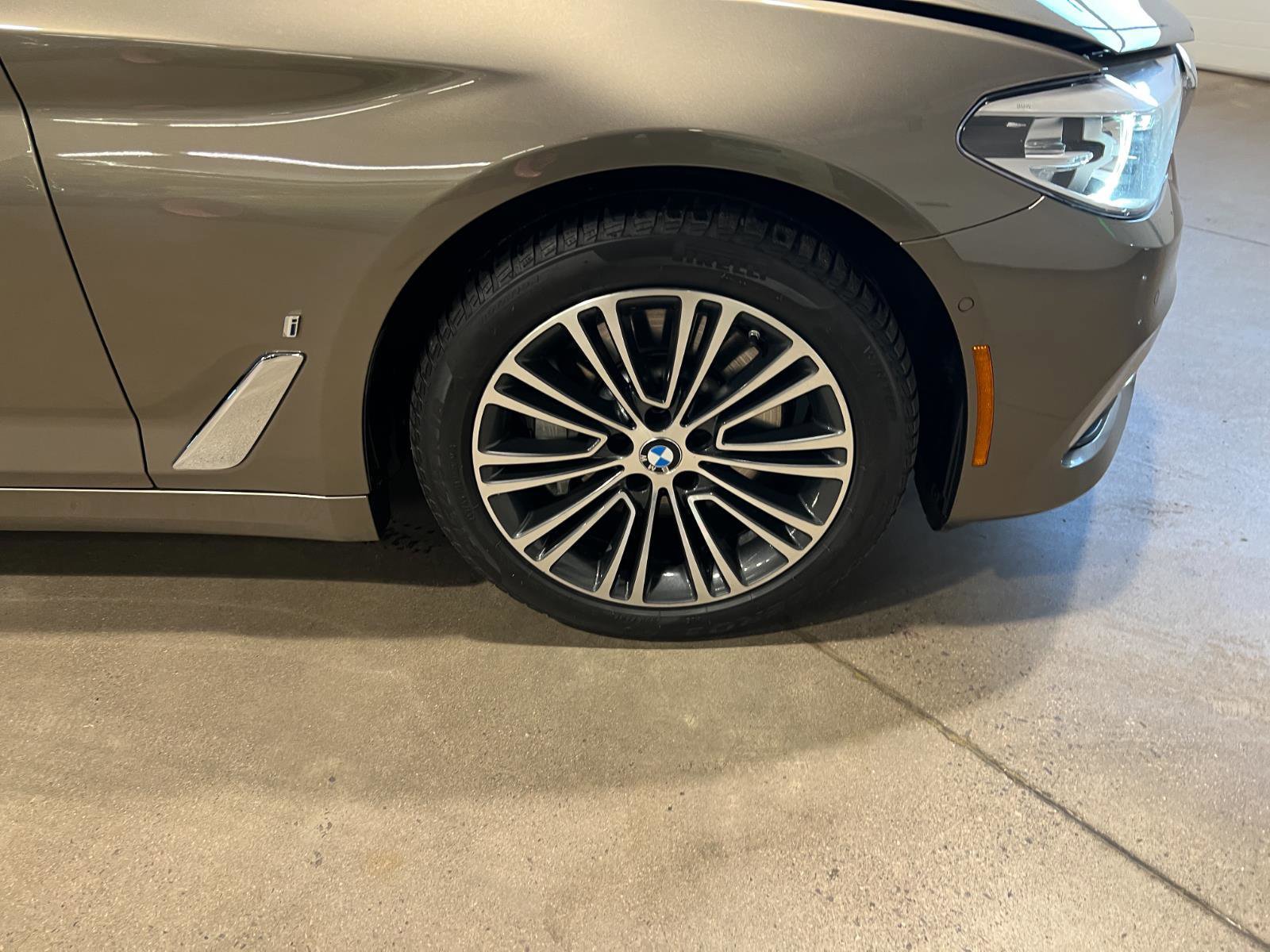 Used 2019 BMW 530e xDrive 530e xDrive iPerformance w/ Premium Package image 43