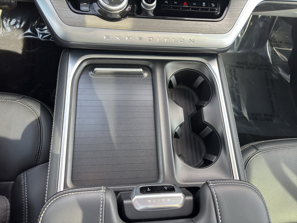 Used 2025 Ford Expedition Max Platinum AWD/4WD image 21