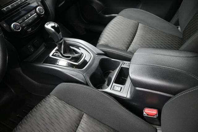Used 2017 Nissan Rogue SV AWD/4WD image 33