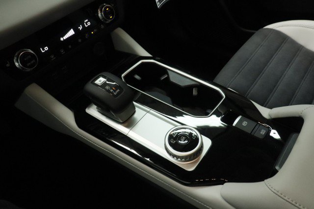 New 2026 Mitsubishi Outlander SE FWD image 14