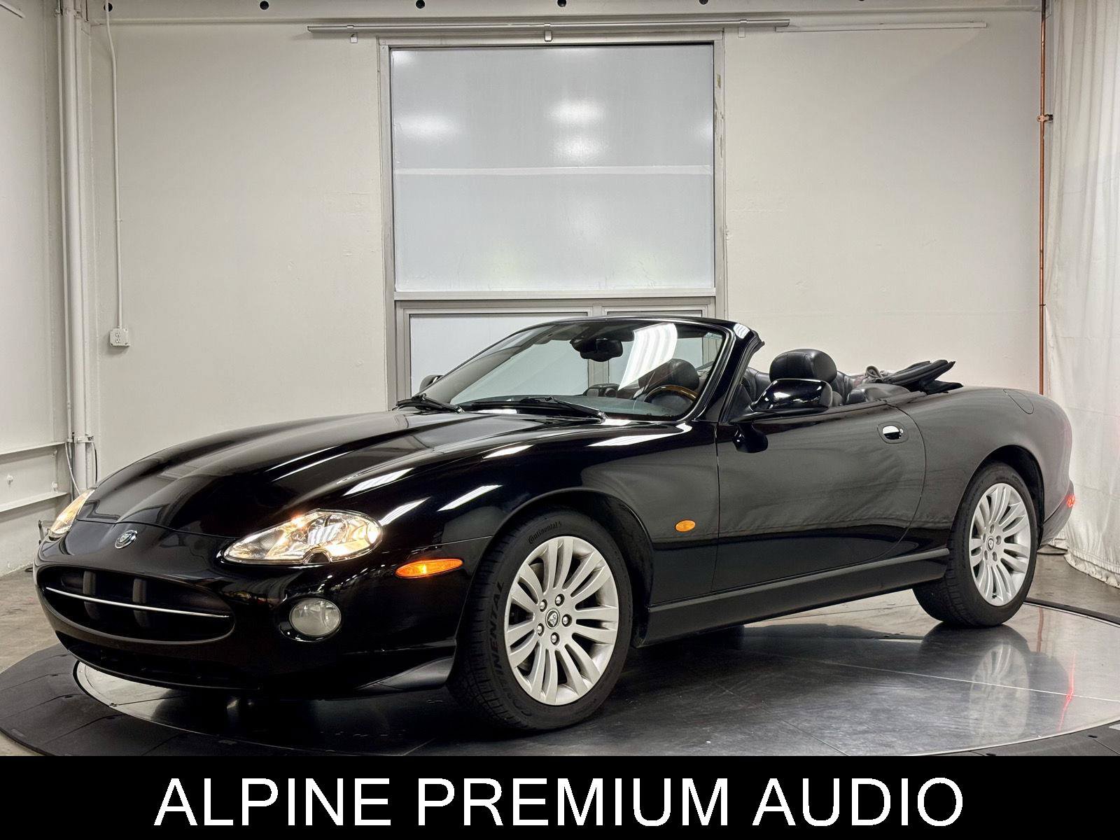 Used 2005 Jaguar XK8 Convertible RWD image 4