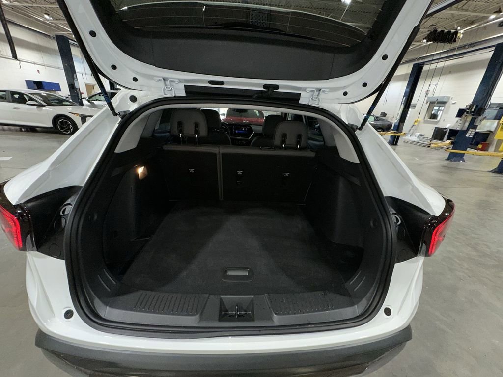 Used 2025 Chevrolet Trax ACTIV w/ Driver Confidence Package image 19