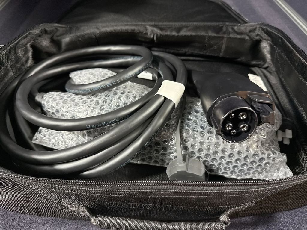 Used 2025 Lamborghini Urus SE image 91