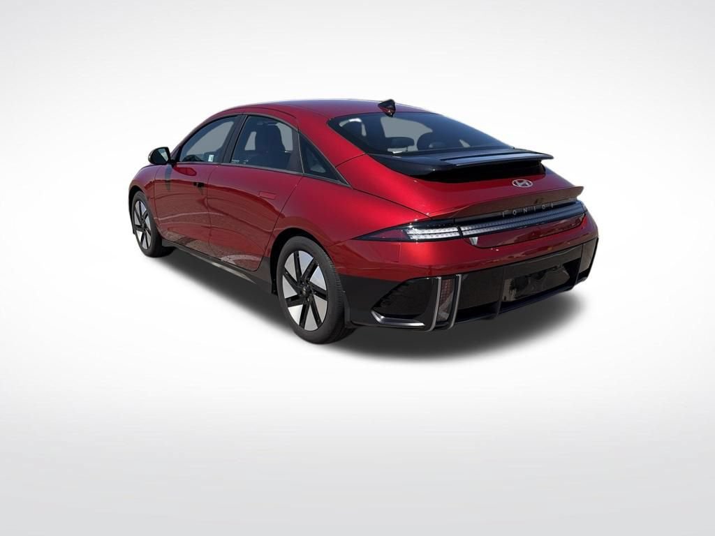 Used 2024 Hyundai Ioniq 6 SE AWD/4WD image 3