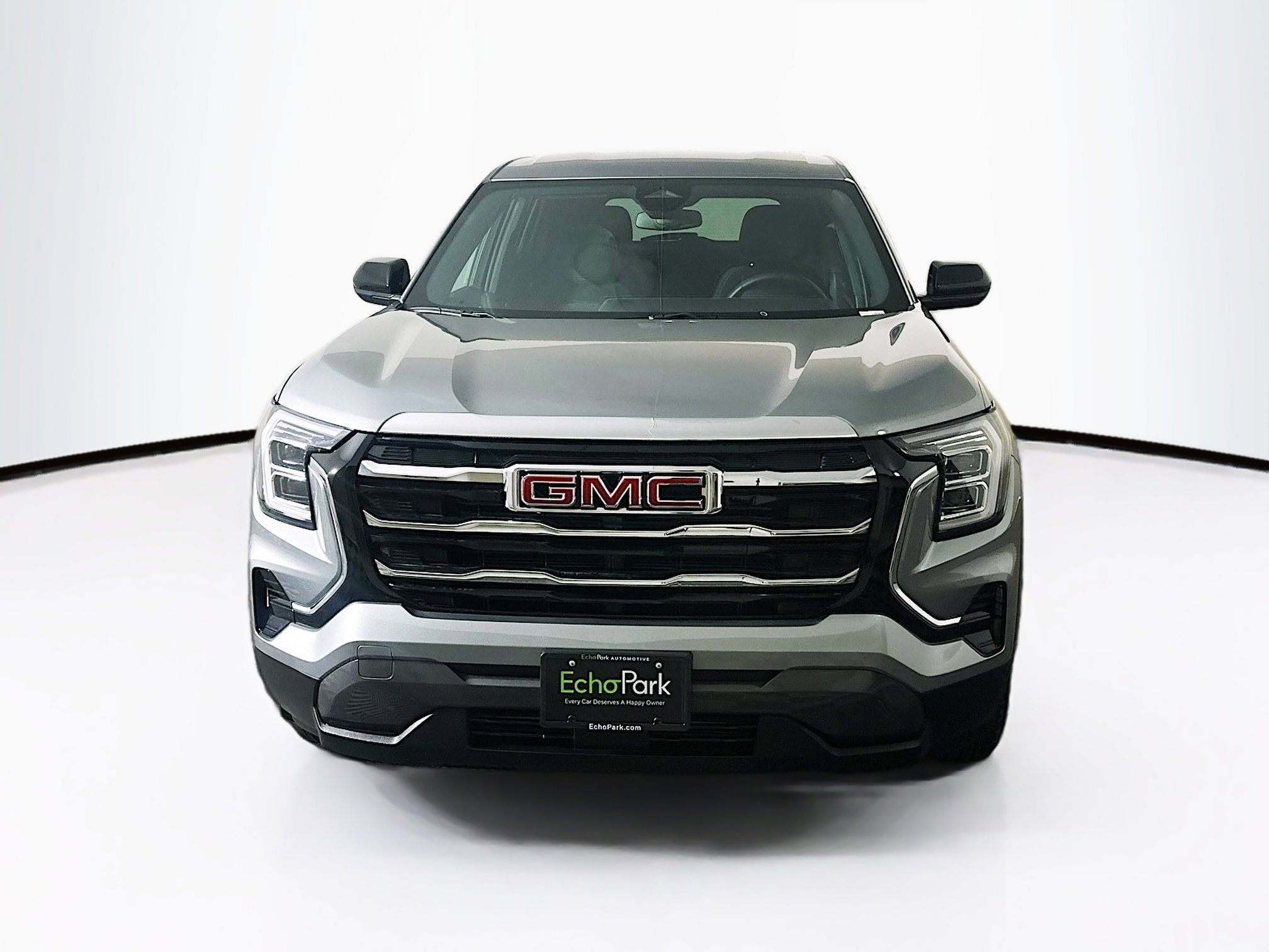 Used 2025 GMC Terrain Elevation image 2
