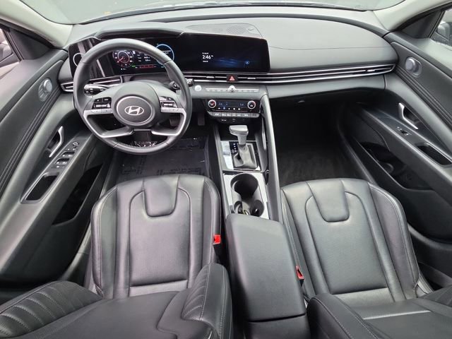 Used 2025 Hyundai Elantra Limited FWD image 13