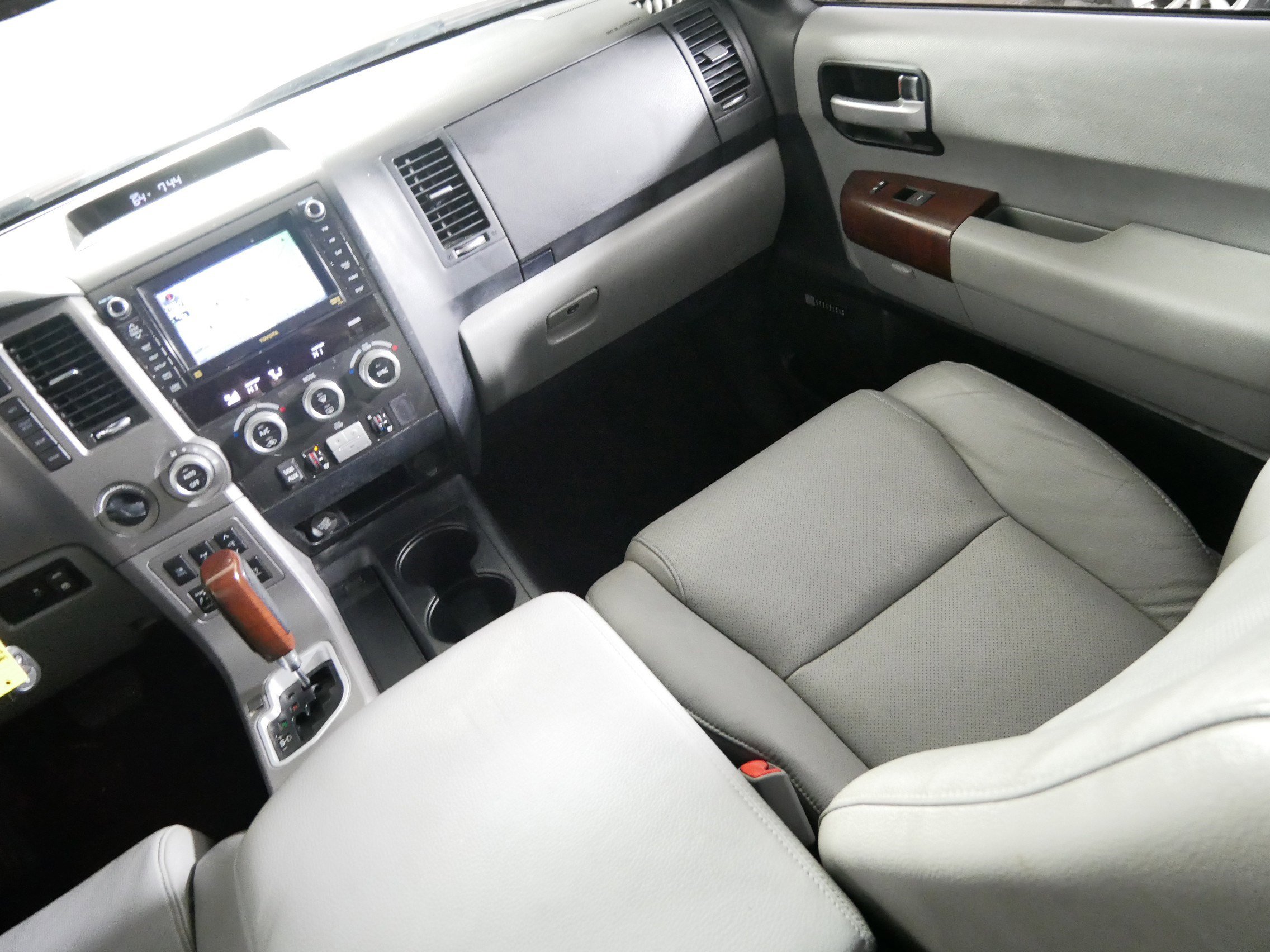 Used 2012 Toyota Sequoia Platinum image 11