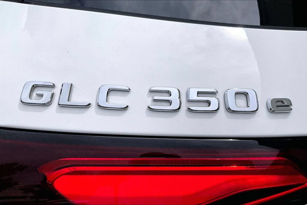 Used 2025 Mercedes-Benz GLC 350e 4MATIC image 33