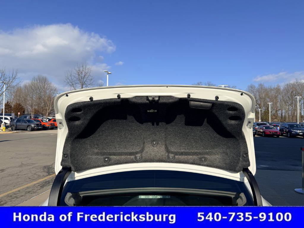 Used 2016 Toyota Avalon Limited w/ Toyota Safety Sense Package image 17