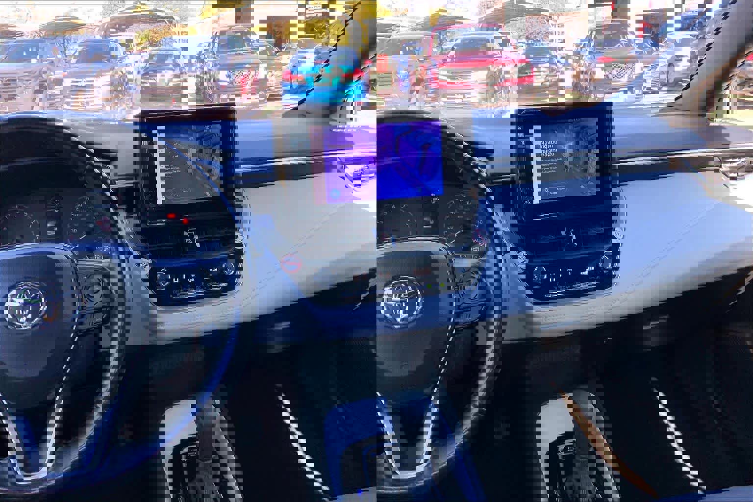 Used 2023 Toyota Corolla SE image 6