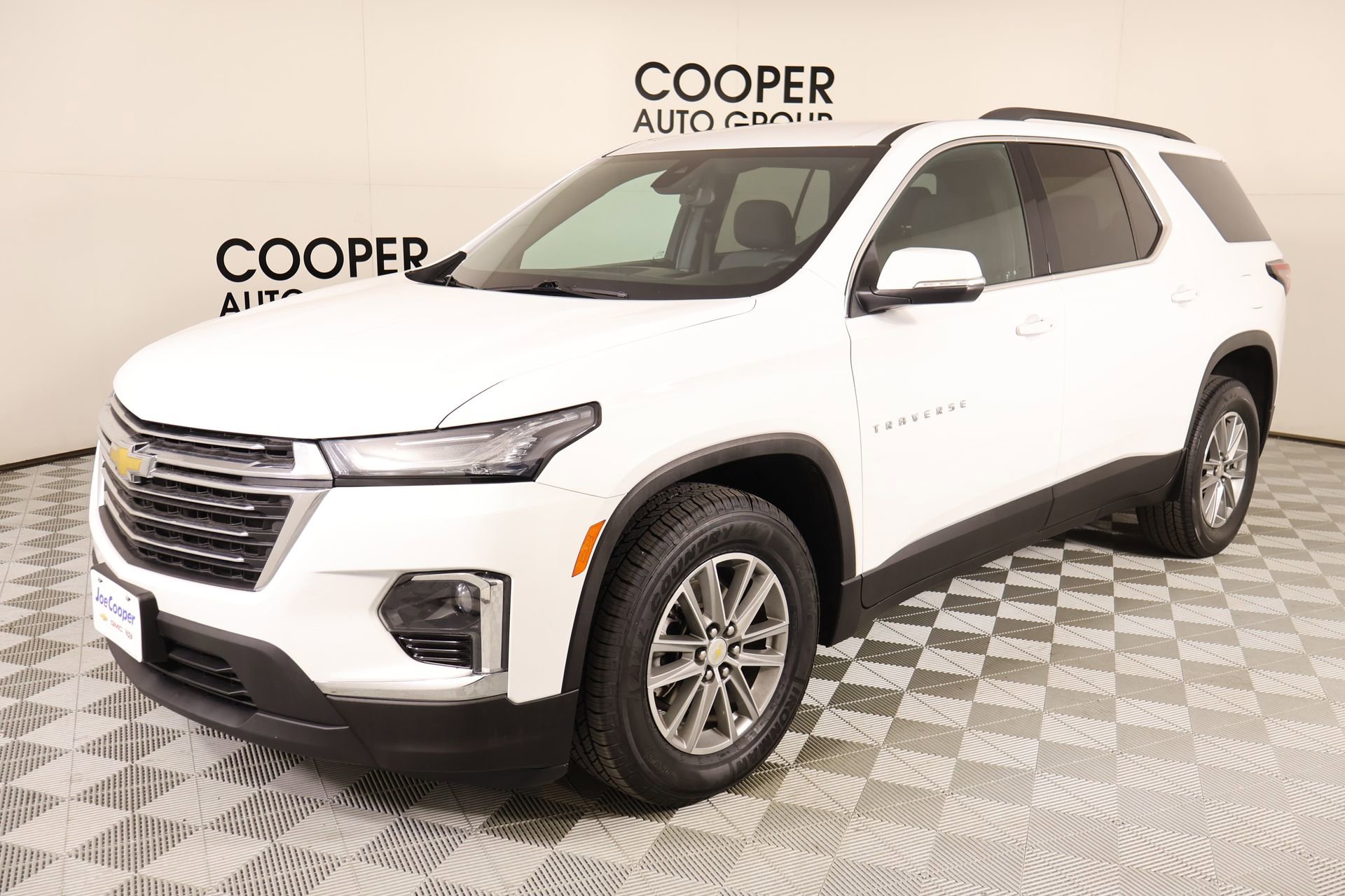 Used 2023 Chevrolet Traverse LT w/ LPO, Floor Liner Package image 9