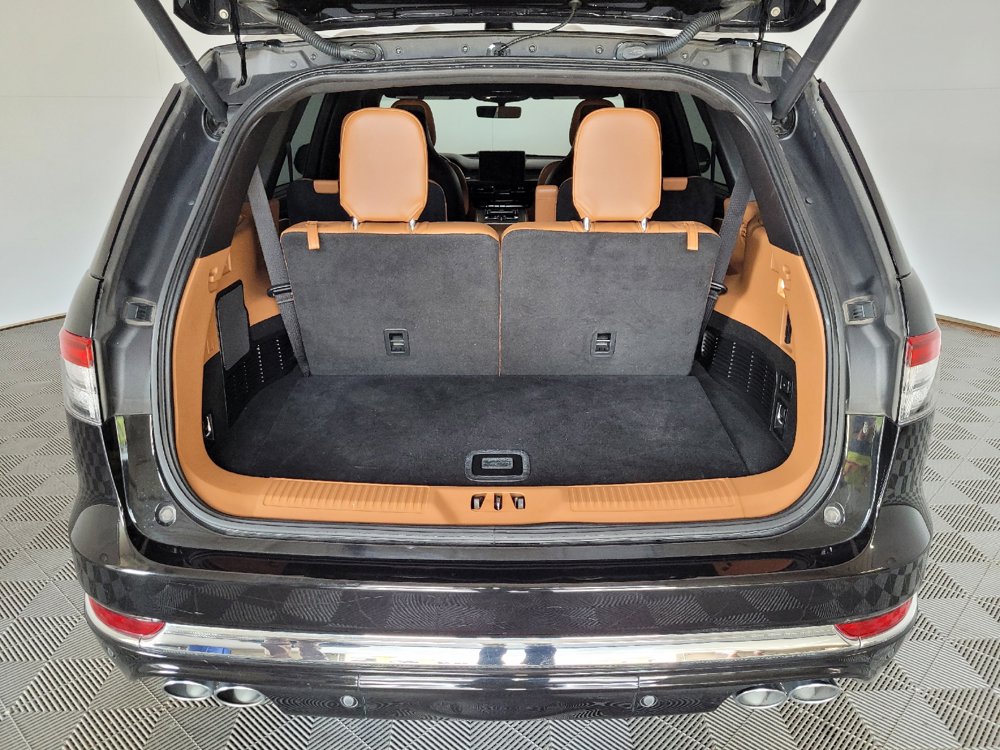 Used 2020 Lincoln Aviator Black Label w/ Class IV Trailer Tow Package AWD/4WD image 29