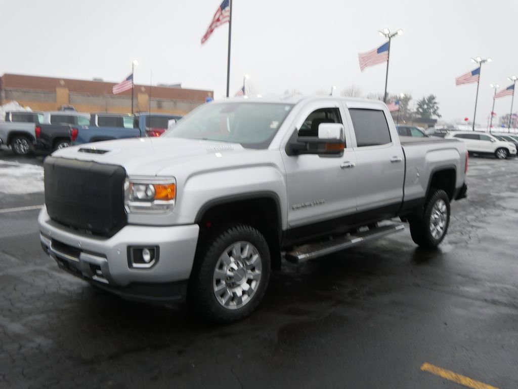 Used 2019 GMC Sierra 2500 Denali w/ Duramax Plus Package image 4