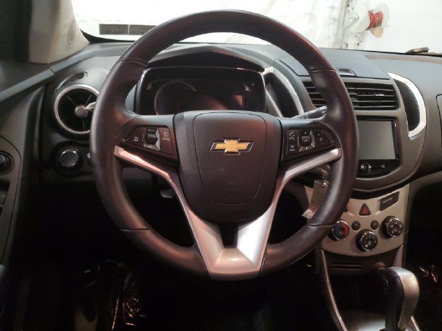 Used 2016 Chevrolet Trax LT w/ LT Convenience Package AWD/4WD image 16