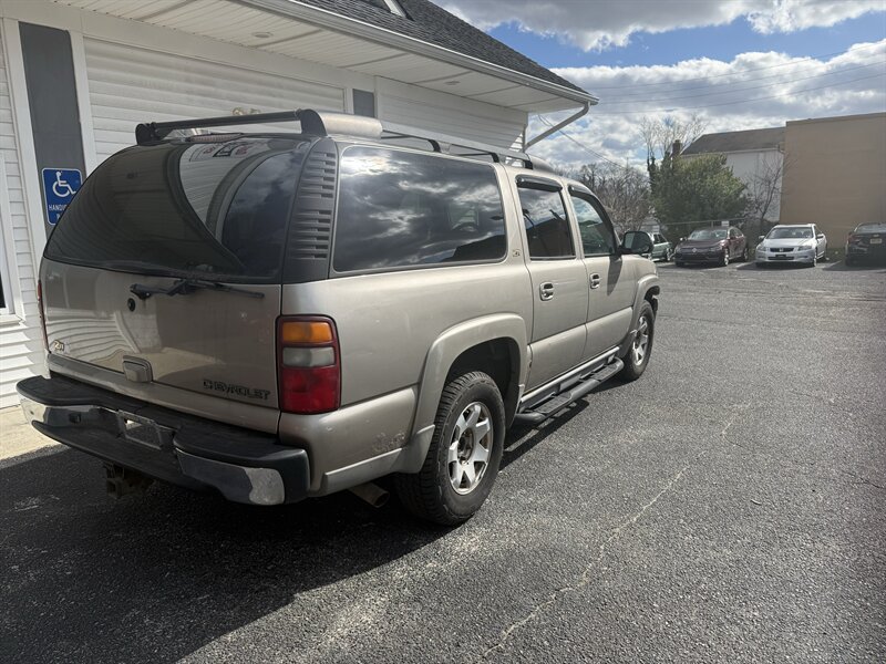 Used 2002 Chevrolet Suburban Z71 AWD/4WD image 6