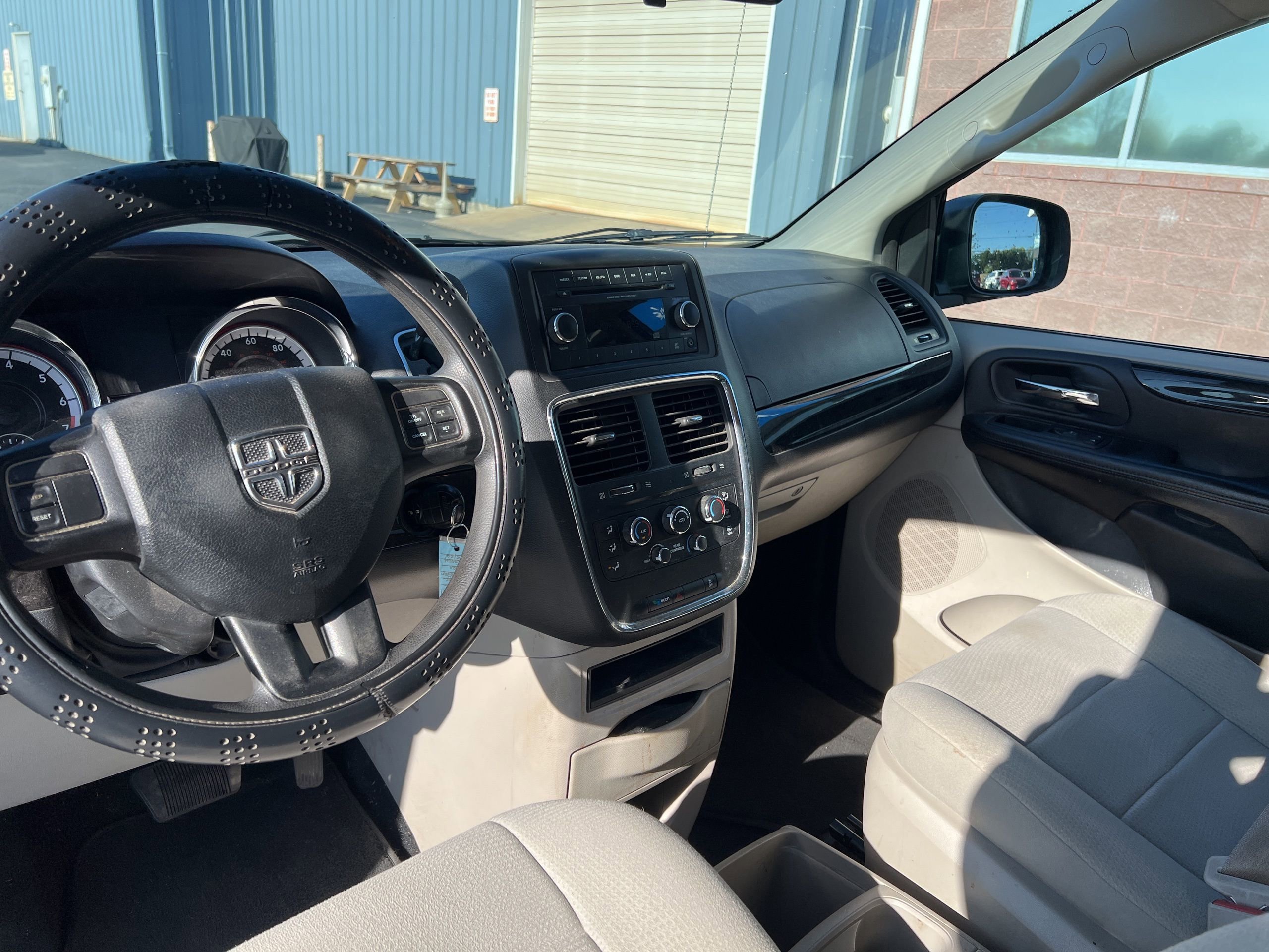 Used 2012 Dodge Grand Caravan SE FWD image 10