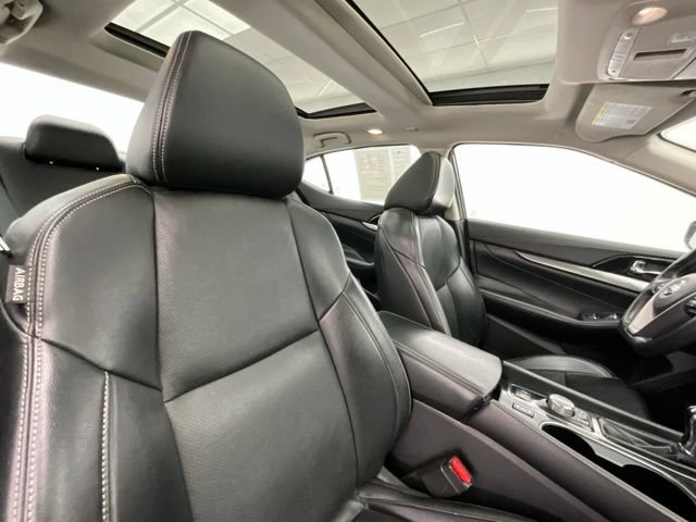 Used 2019 Nissan Maxima SL FWD image 16