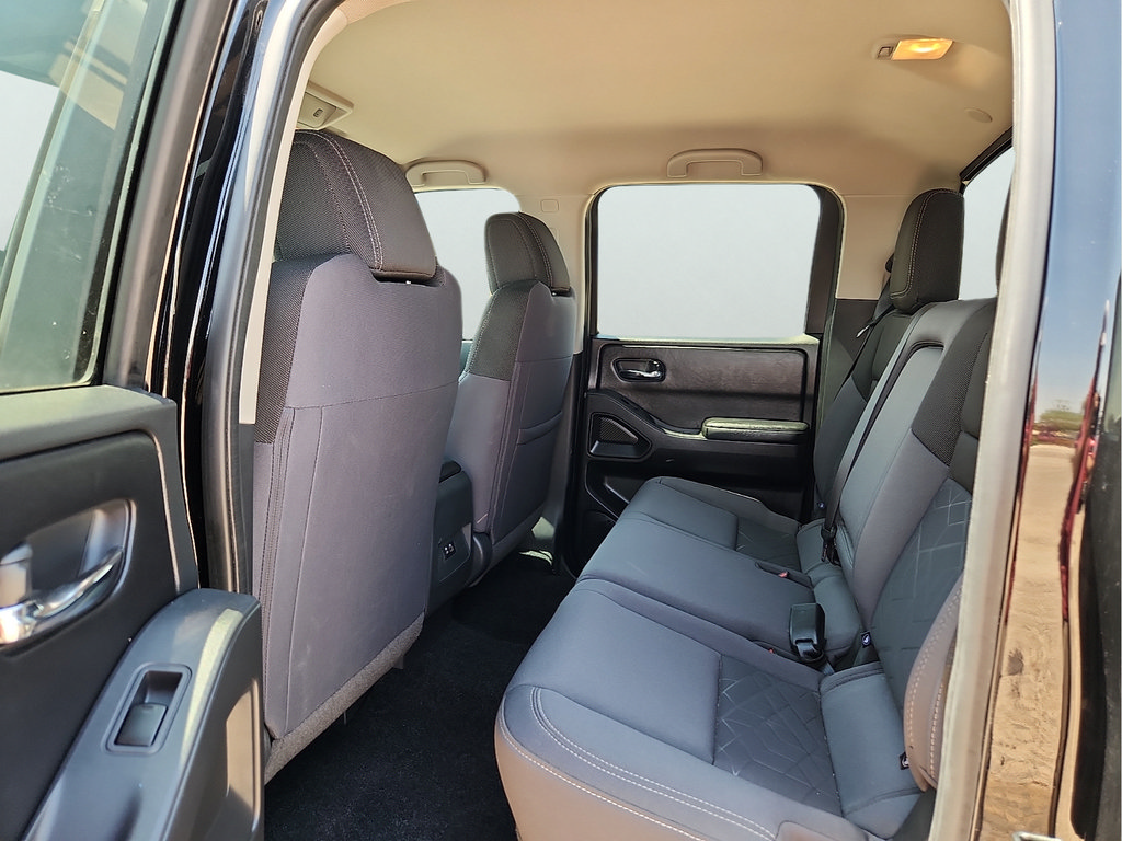 Used 2026 Nissan Frontier SV RWD image 15