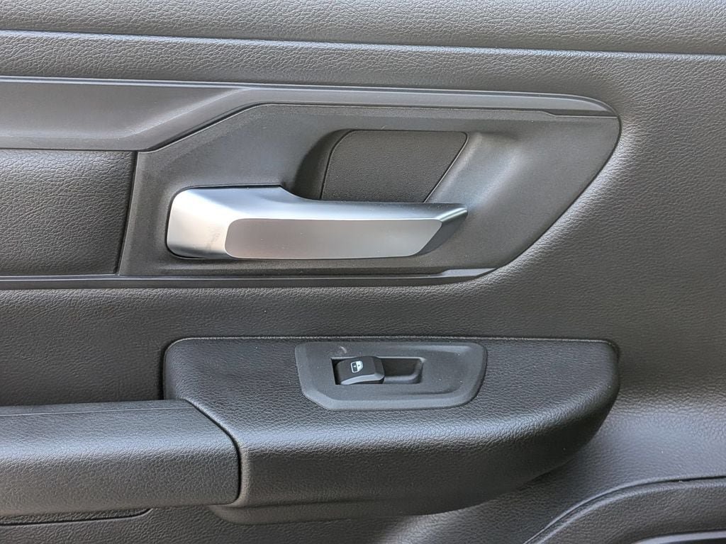 New 2026 RAM 1500 Express AWD/4WD image 24