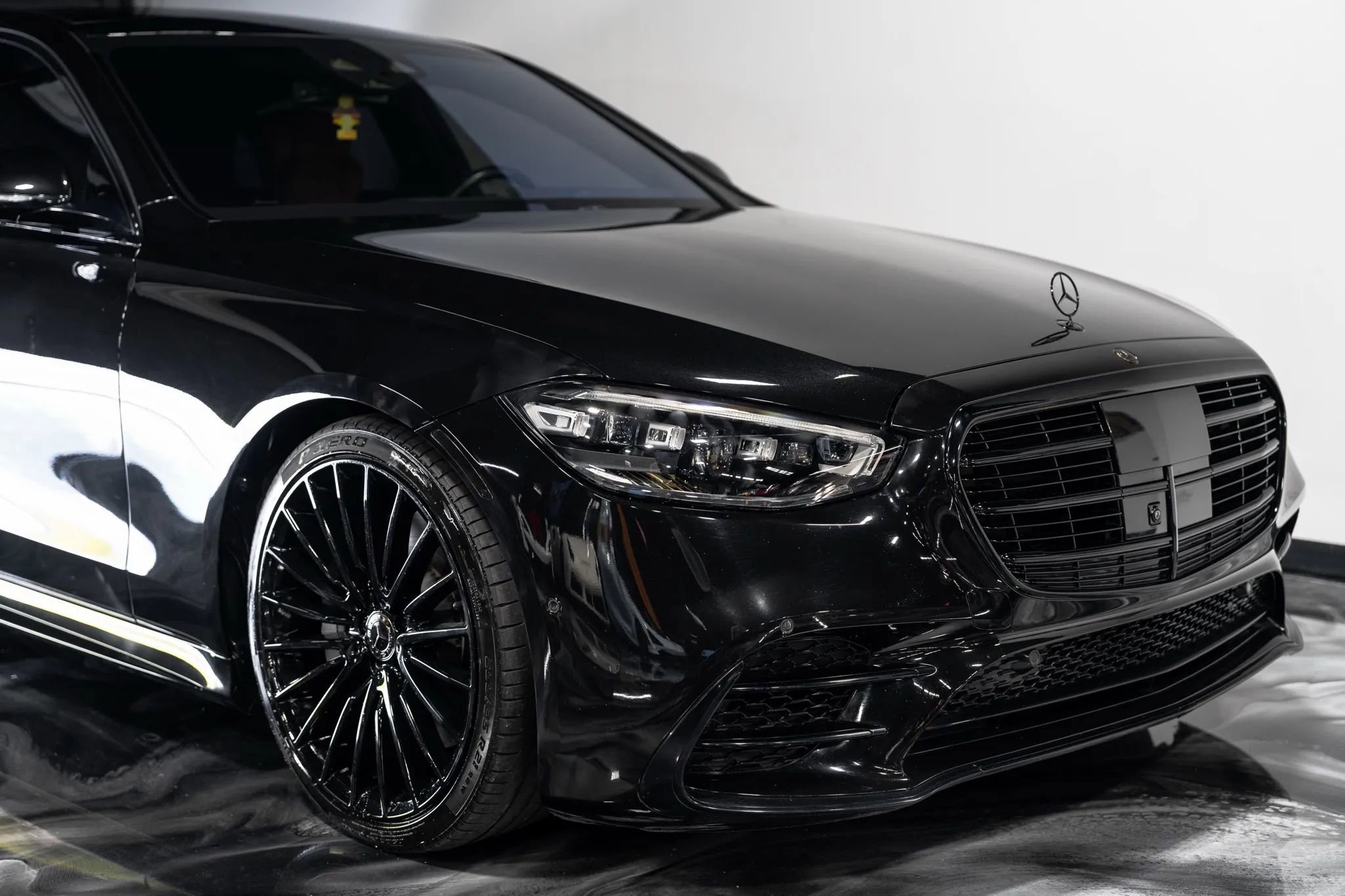 Used 2022 Mercedes-Benz S 580 4MATIC Sedan image 3