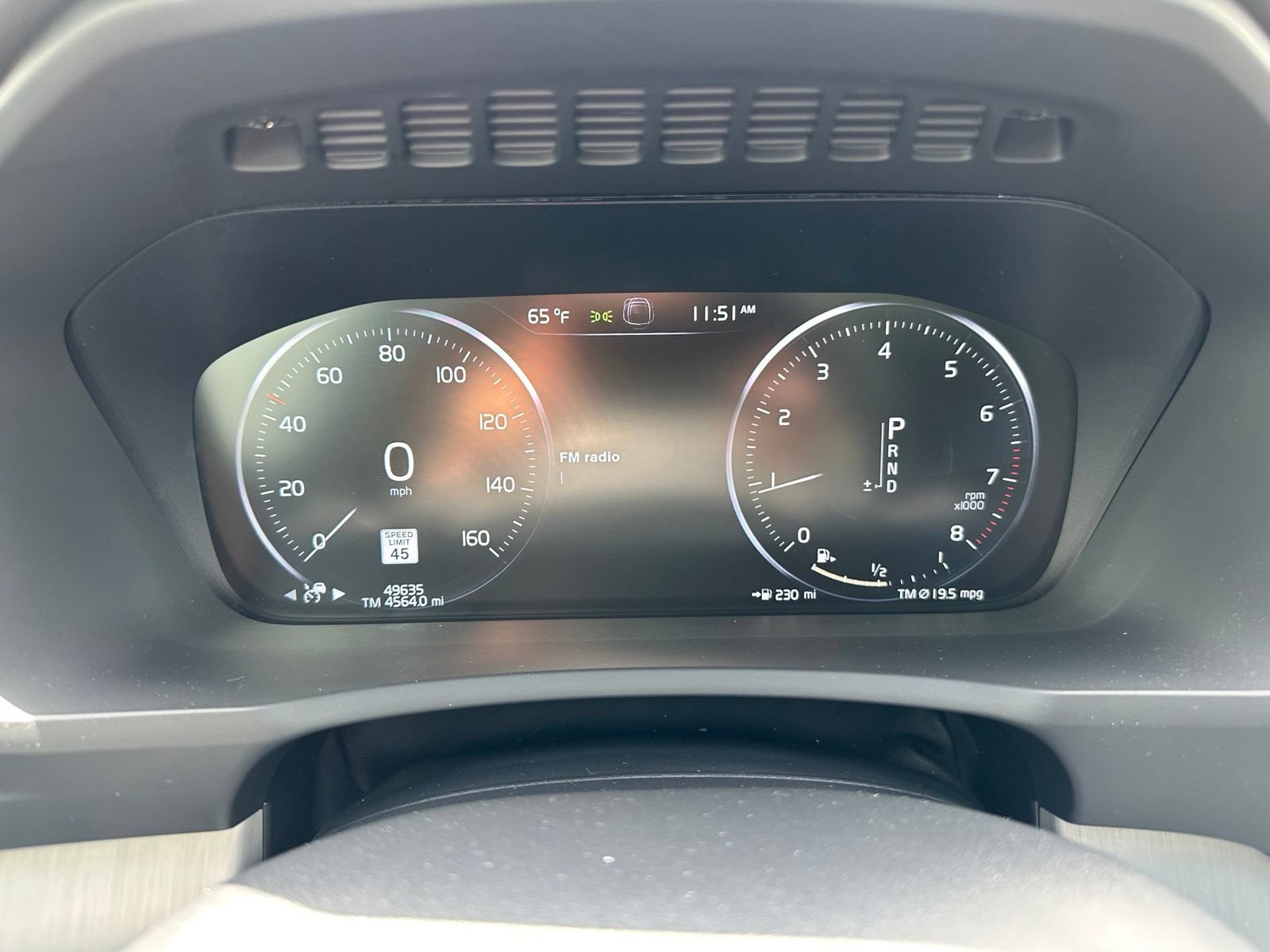 Used 2021 Volvo XC90 T5 Momentum FWD image 8