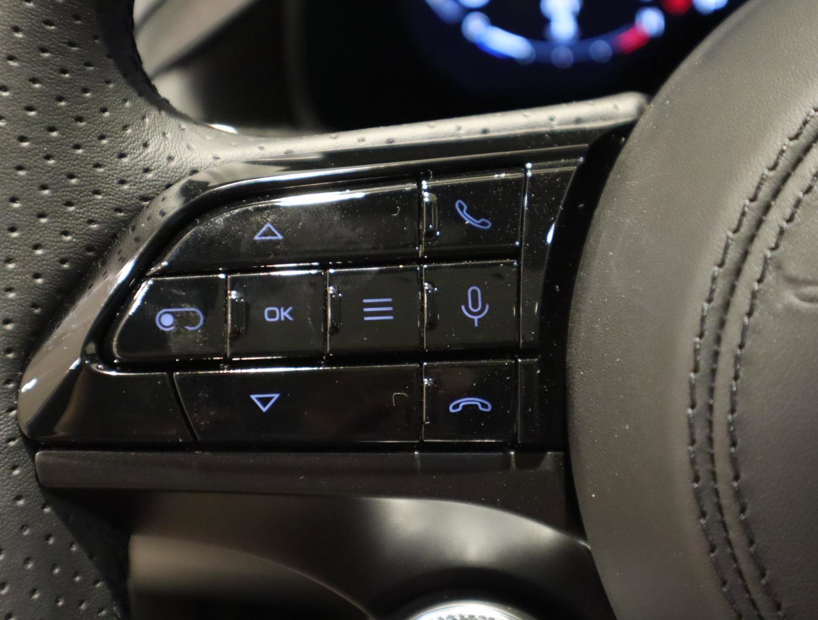 New 2025 Maserati Grecale GT image 30