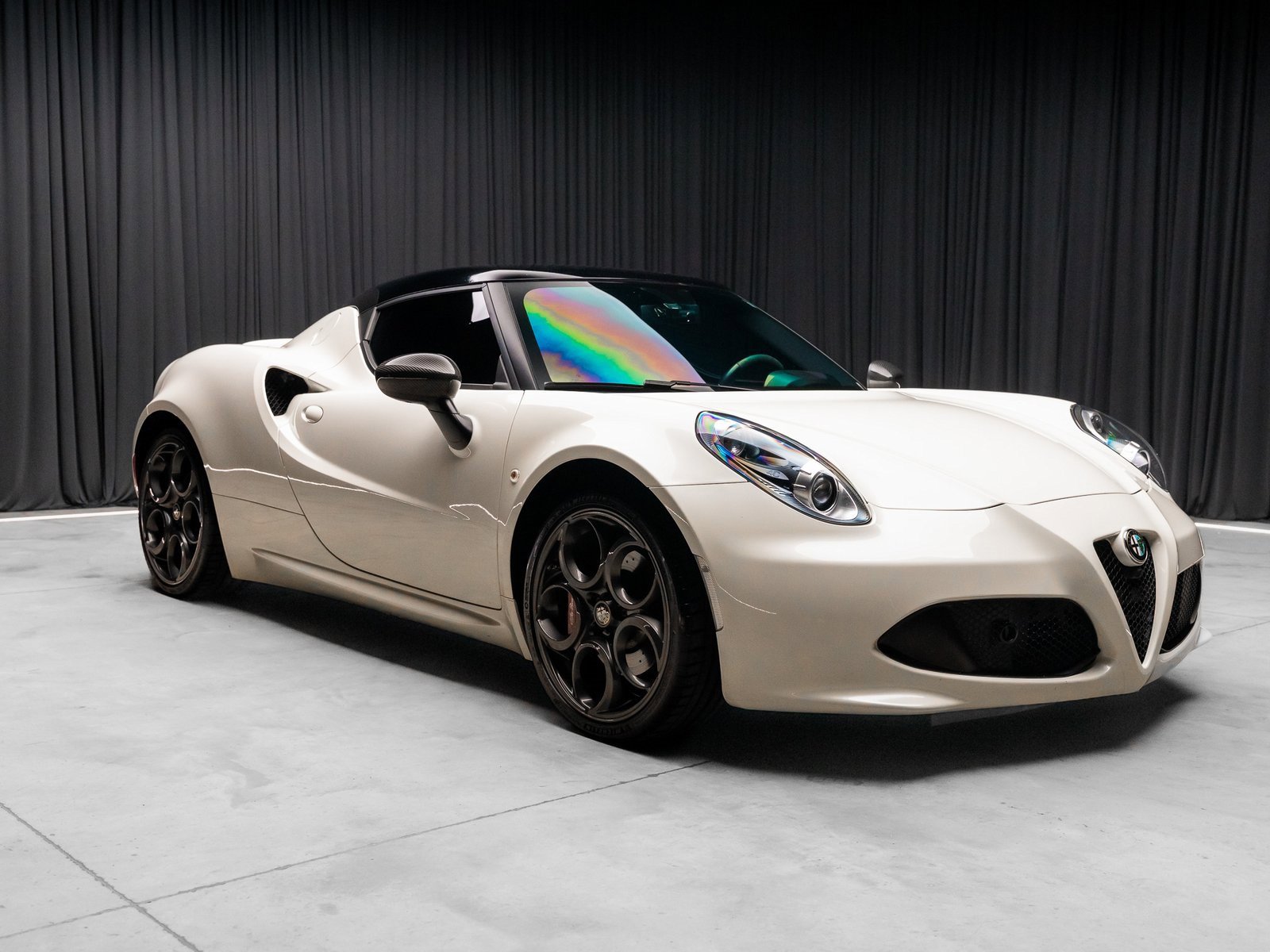 Used 2015 Alfa Romeo 4C Coupe w/ Leather Interior Group image 16