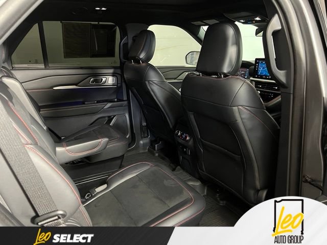Used 2025 Ford Explorer ST AWD/4WD image 19