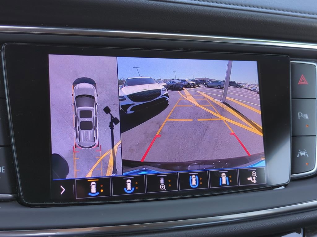 Used 2021 Buick Enclave Avenir w/ Avenir Technology Package image 17