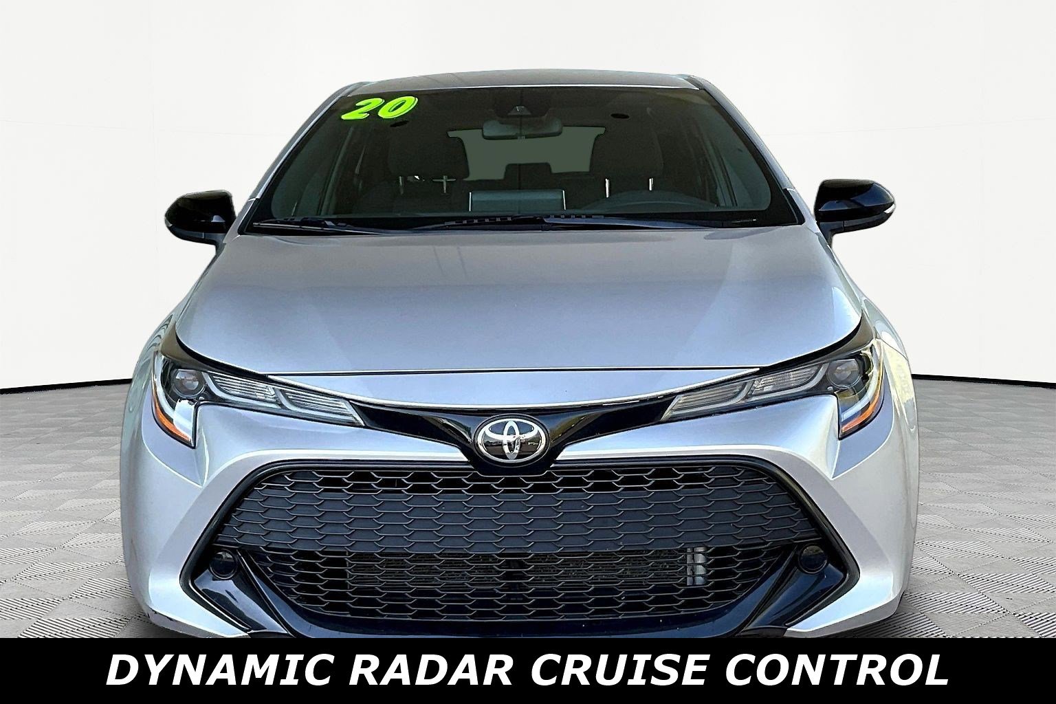 Used 2020 Toyota Corolla SE FWD image 2