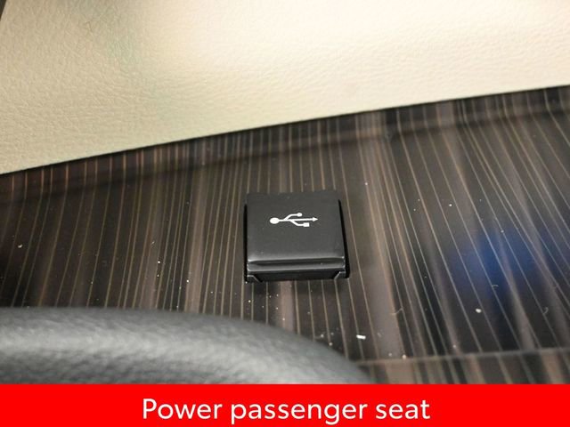 Certified 2024 Toyota Sienna Platinum image 21