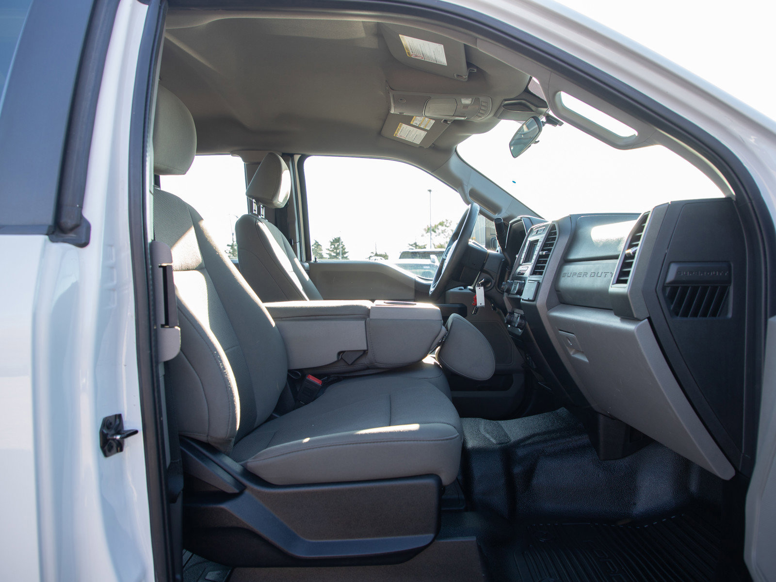 Used 2021 Ford F250 XL w/ Power Equipment Group RWD image 11