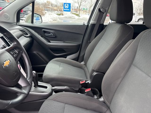 Used 2020 Chevrolet Trax LS w/ Tint and Cruise Package image 13