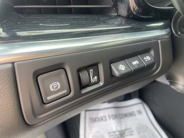 Used 2025 Cadillac XT5 Premium Luxury w/ Technology Package image 18