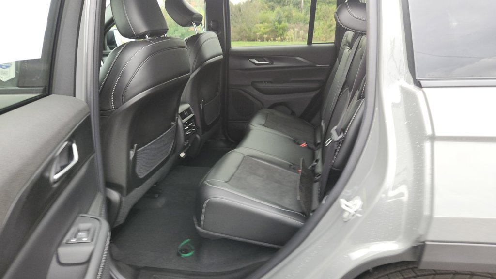 New 2027 Jeep Grand Cherokee Laredo X AWD/4WD image 14