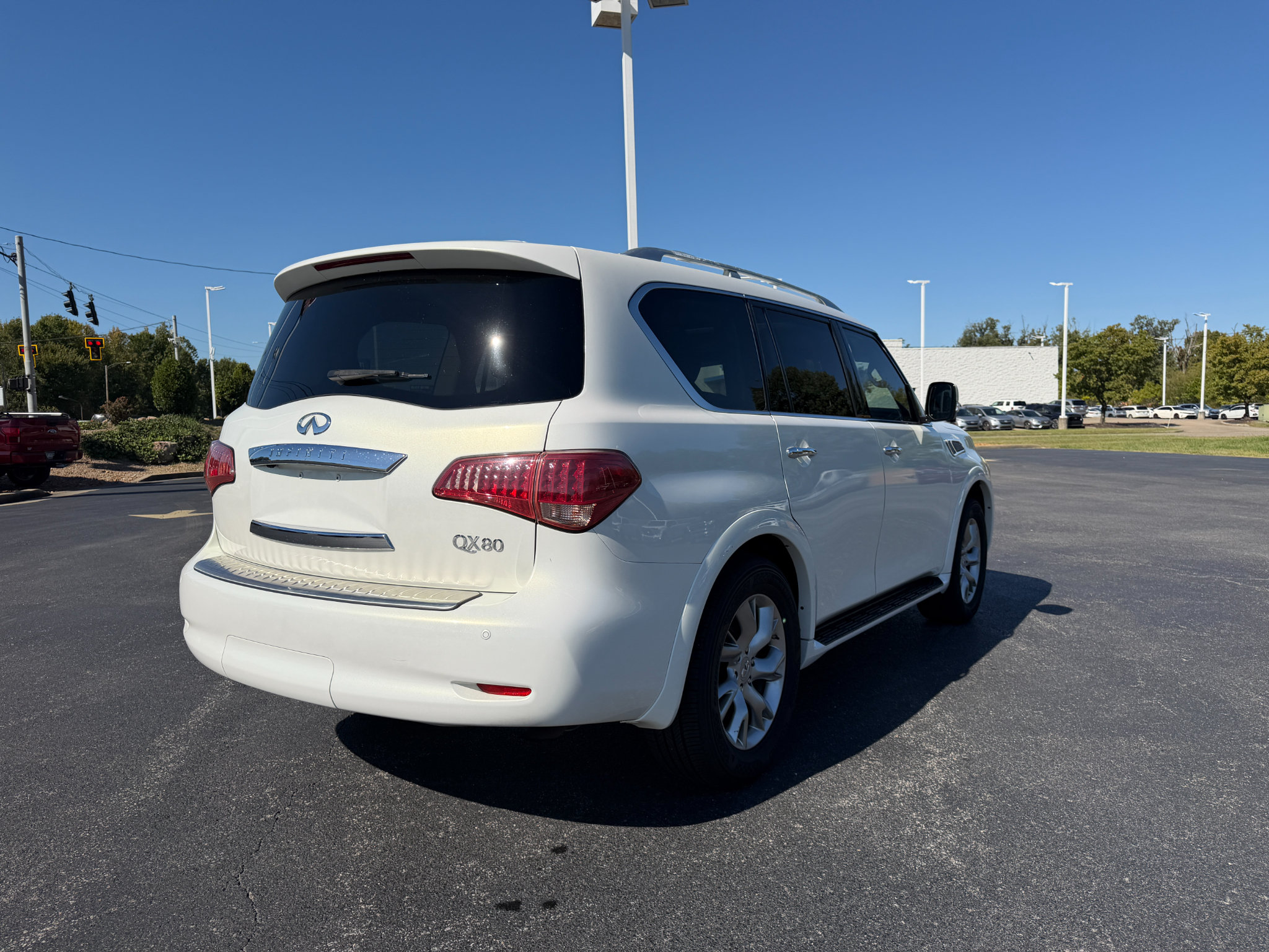 Used 2013 INFINITI QX56 4WD w/ Theater Pkg image 7