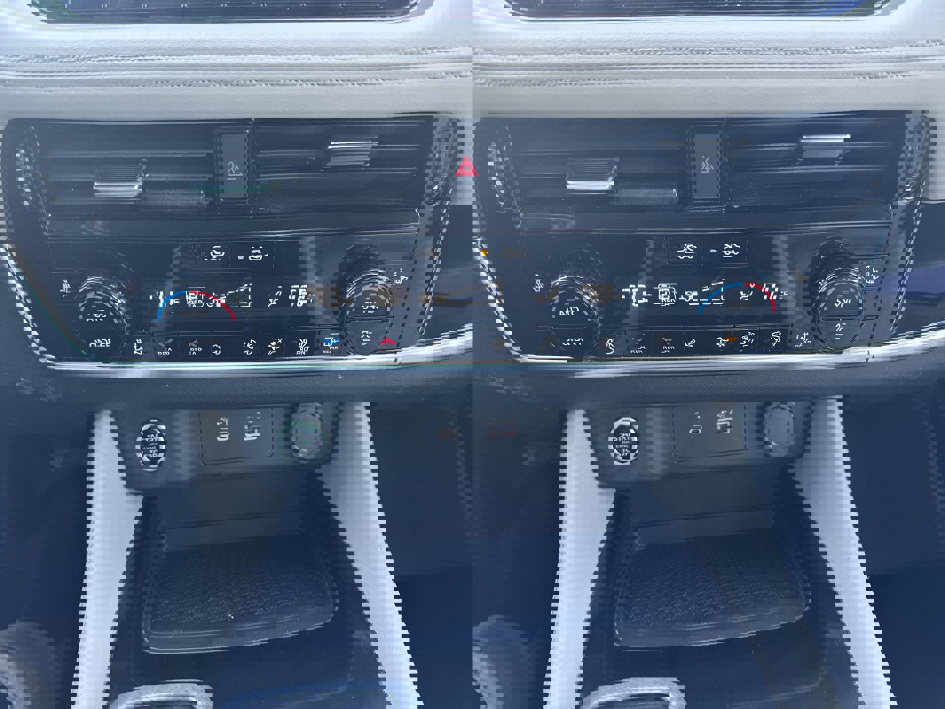 Used 2023 Nissan Rogue SL w/ SL Premium Package image 18