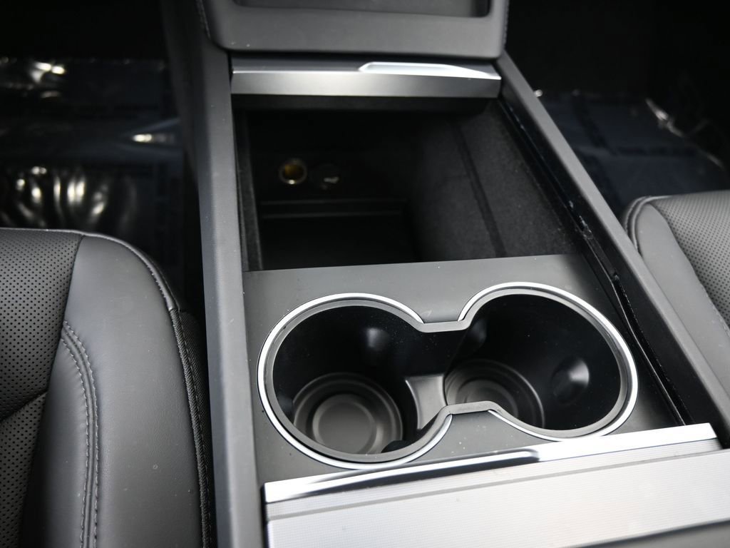 Used 2024 Tesla Model 3 Standard Range image 26