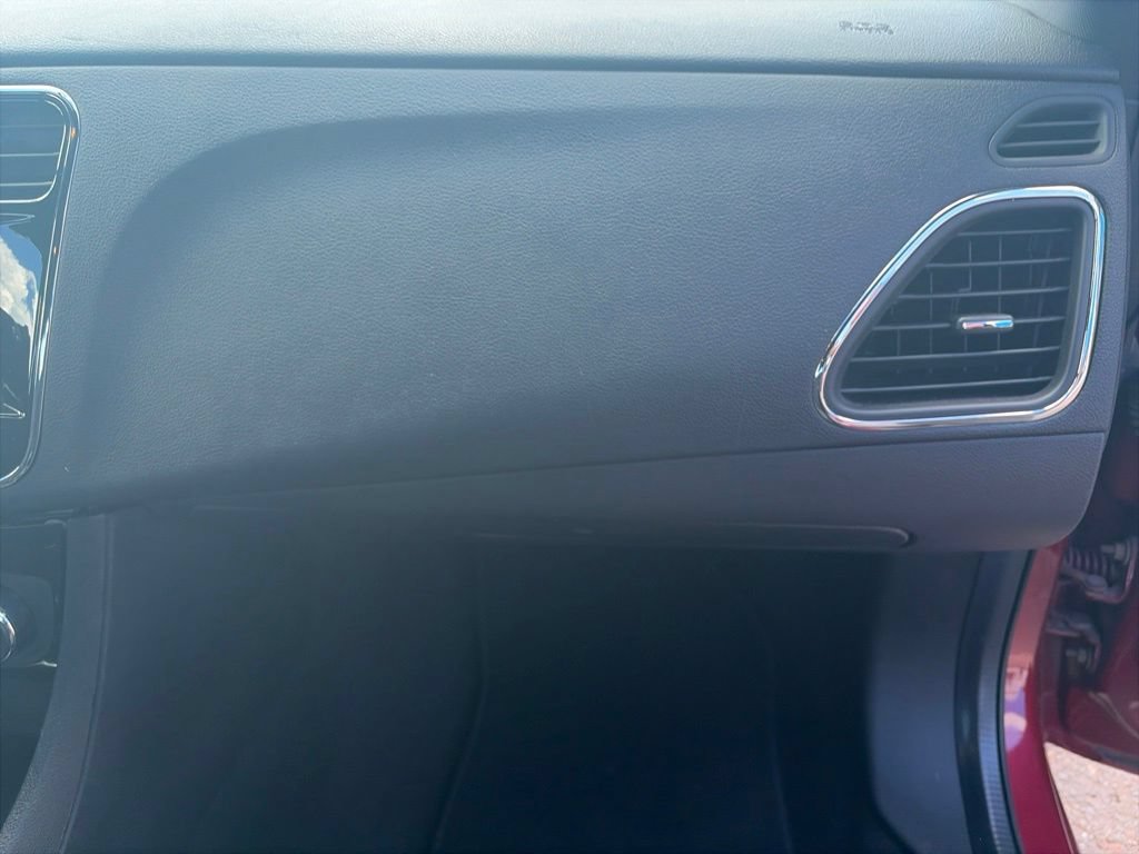 Used 2014 Chrysler 200 LX FWD image 28