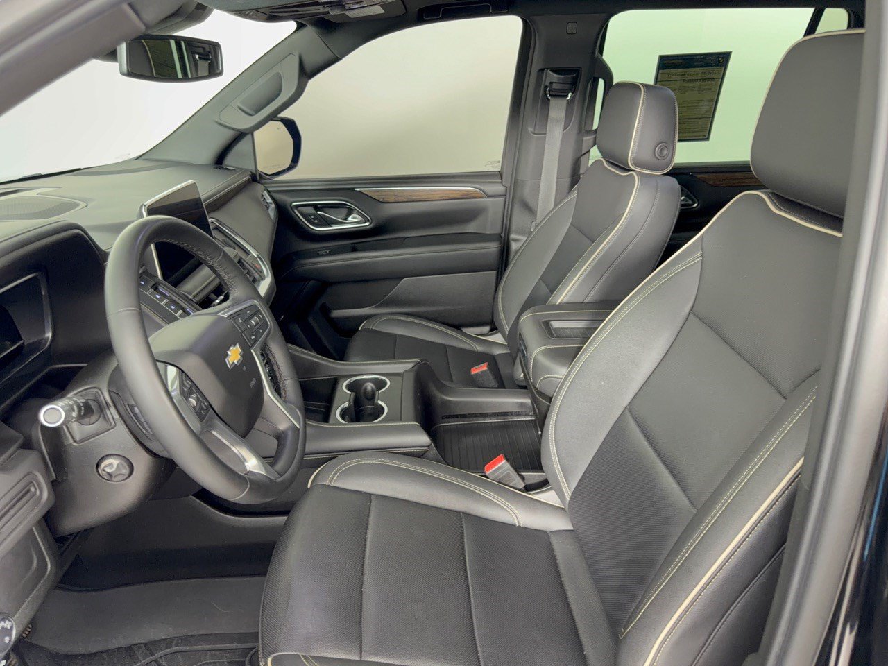 Used 2023 Chevrolet Tahoe Premier AWD/4WD image 5