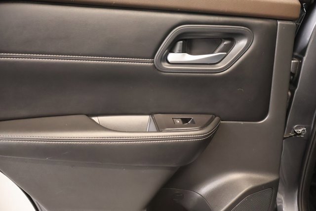 Used 2023 Nissan Rogue SV w/ SV Premium B Package FWD image 30