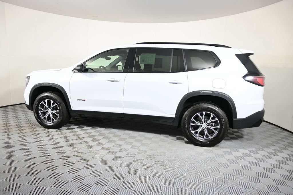 Used 2026 GMC Acadia AT4 w/ Luxury Package AWD/4WD image 3