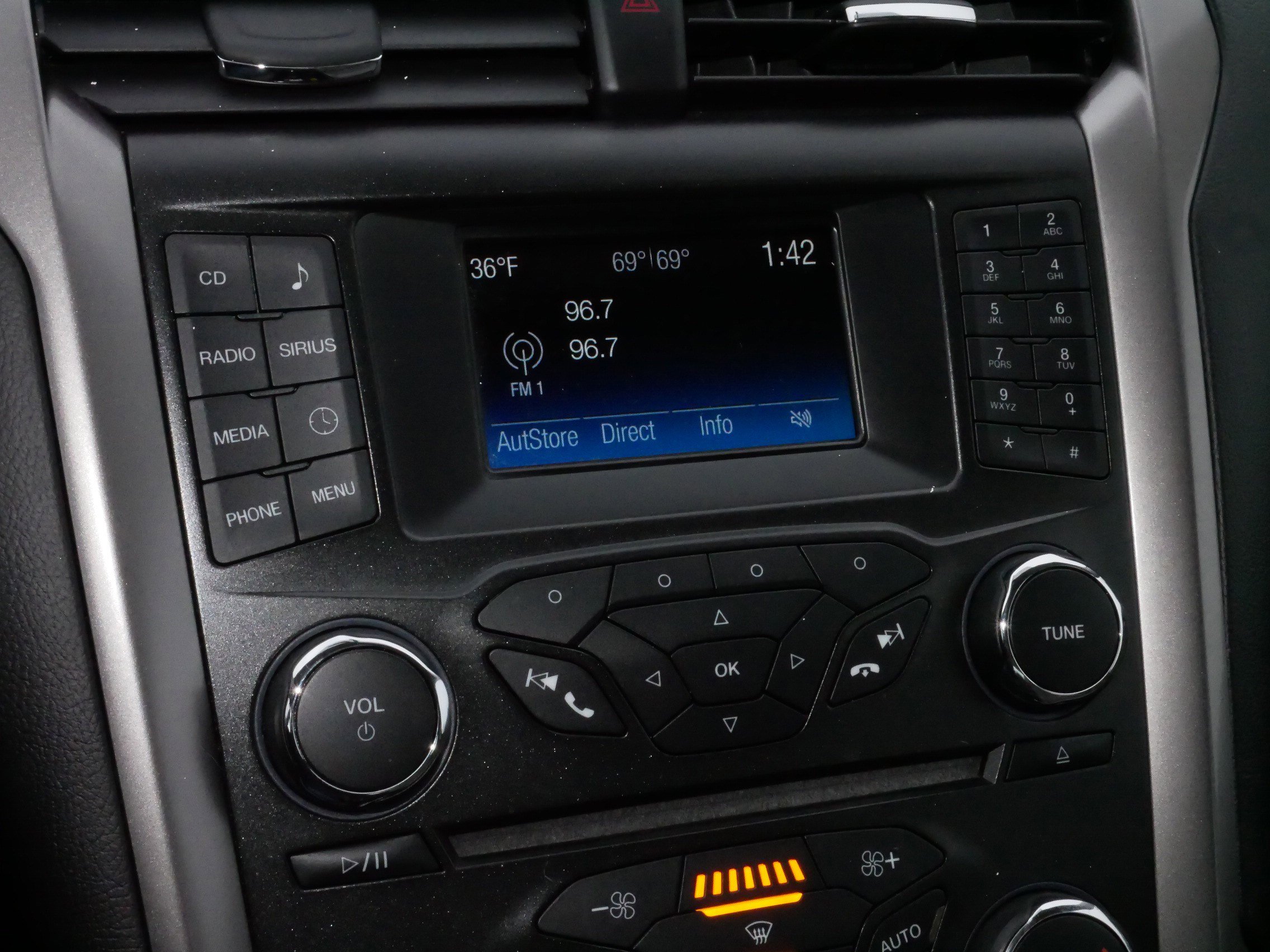 Used 2018 Ford Fusion SE image 22